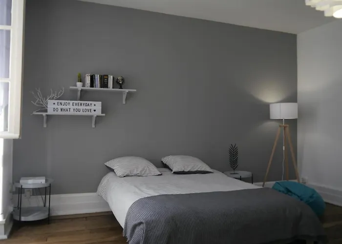 Hypercentre - 2 Grandes * Tarbes